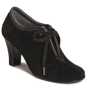 Aerosoles  Booties  5 and & 7.5 Black Suede Boots