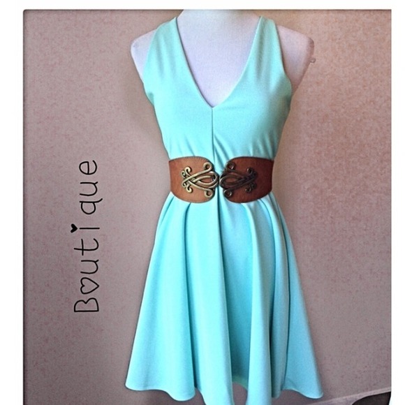 LOOKING FOR this beautiful belt! 💕 - Picture 1 of 1