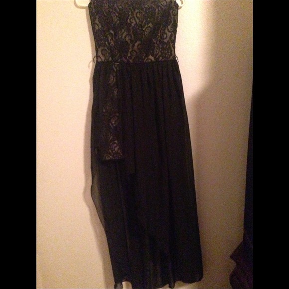 Dress - Picture 1 of 2