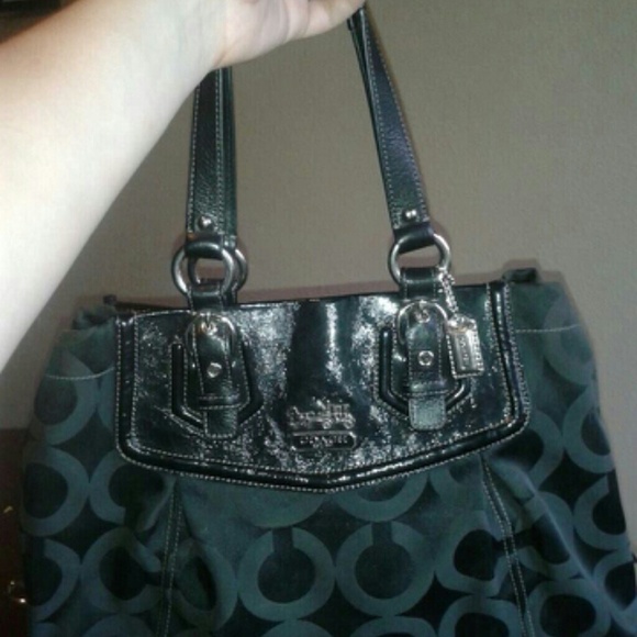 Authentic Coach handbag - Picture 2 of 4