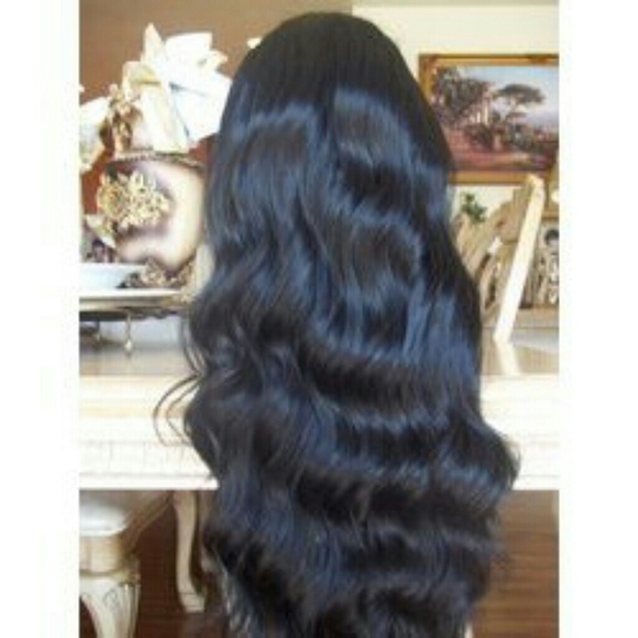 Beautiful Body Wave Lace Front Wig 22-24 inches!! - Picture 2 of 4