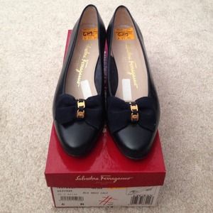 AUTHENTIC SALVADORE FERRAGAMO HEELS