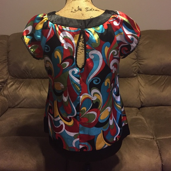 Colorful Top - Picture 2 of 3