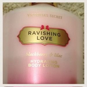 VICTORIAS SECRET Ravishing Love Lotion