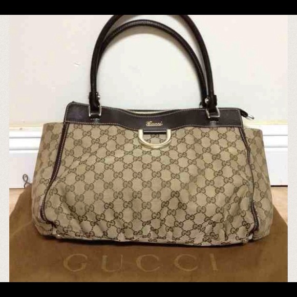 🎁Authentic Gucci🎁 SOLD😊