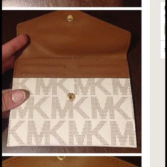 TRADED---MICHAEL KORS WHITE SLIM ENVELOPE WALLET - Picture 2 of 4