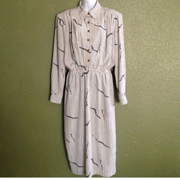 SOLD.  Vintage white and blue dress - Picture 2 of 3