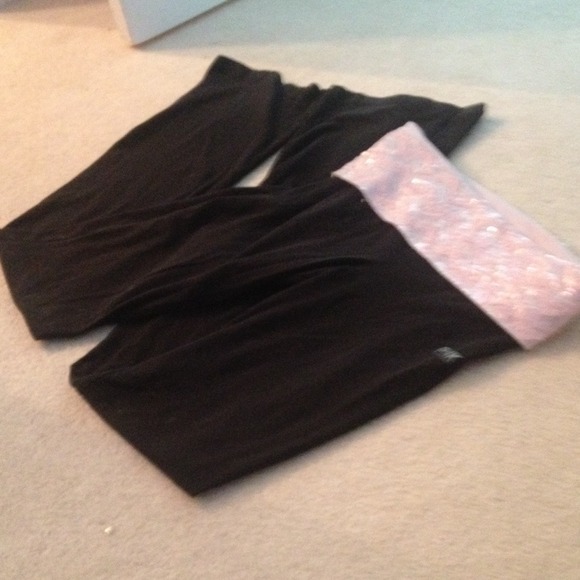 💥 SOLD 💥 Victoria Secret Bootcut Sequin Yoga