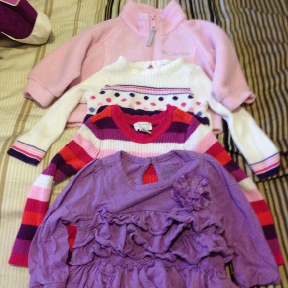 Lot of toddler girl clothes