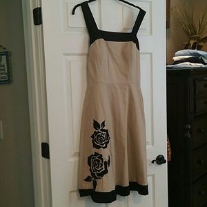 Khaki/black sundress dress.
