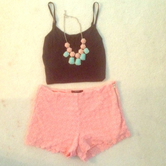 💥SOLD💥 Forever 21 size medium patterned shorts