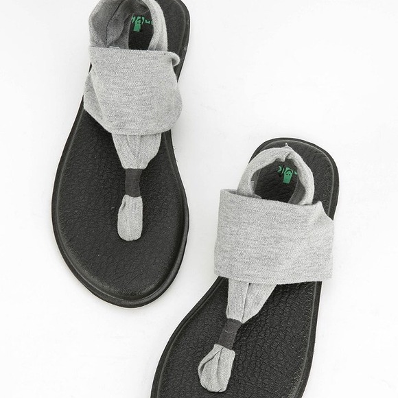 SANUK YOGA MAT SANDALS ✨