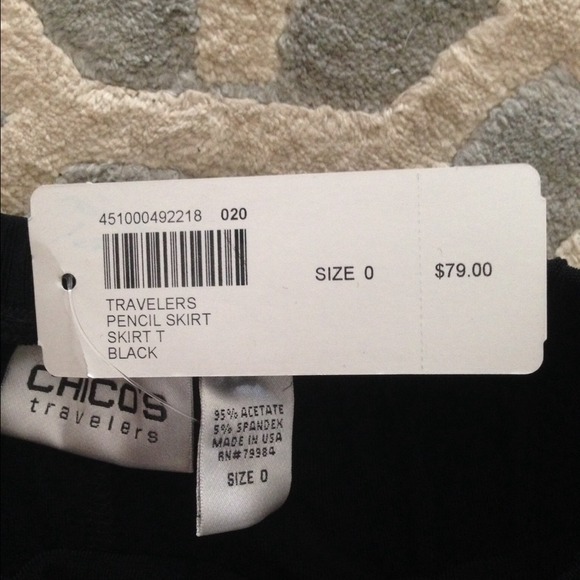 ✖️SOLD✖️Chico's Travelers Pencil Skirt in Black - Picture 3 of 3