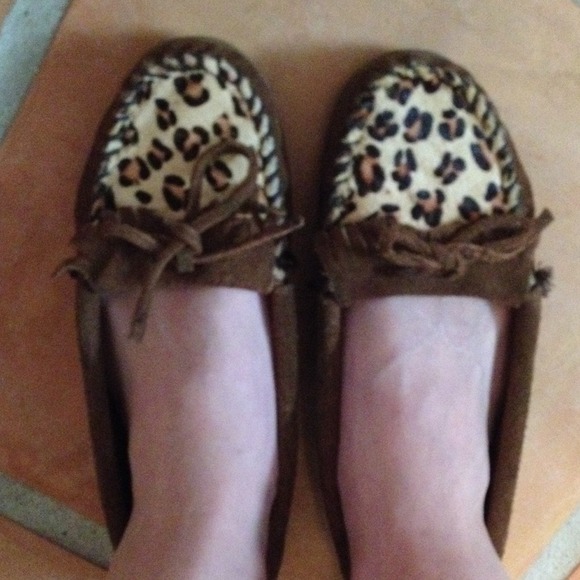 Minnetonka cheetah shoes❤️