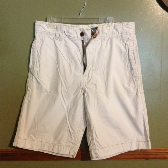 Men's American Eagle Khaki Shorts