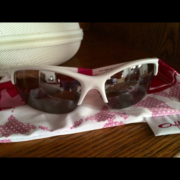 ✳️SOLD✳️ Breast Cancer Awareness Oakley Sunglasses - Picture 2 of 4