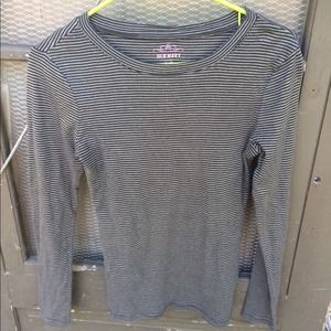 Old navy long sleeved shirts