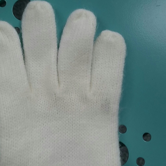 White Gloves ♡ - Picture 2 of 2