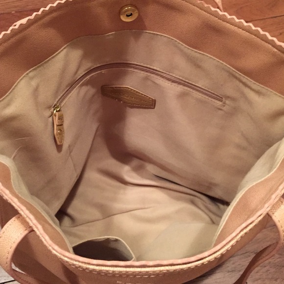 🚫SOLD🚫BCBGeneration tote bag - Picture 4 of 4