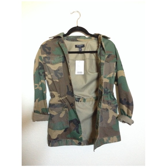 👽UO👽 camo jacket