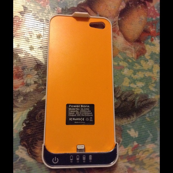 Other - iPhone 5-5s Charging Case 🔋🔌‼️