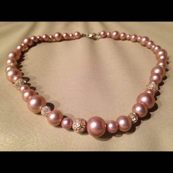 Nice pink pearl like necklace
