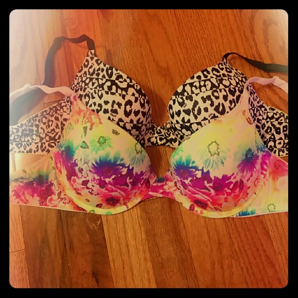 Victorias Secret Pink 34D Bra Bundle