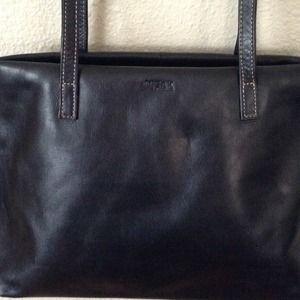 Very nice sak purse clean long straps