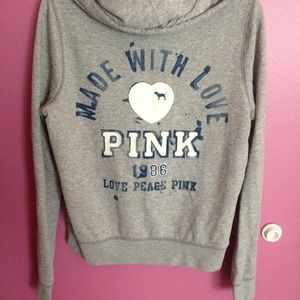 Grey Victoria's Secret graphic hoodie💙