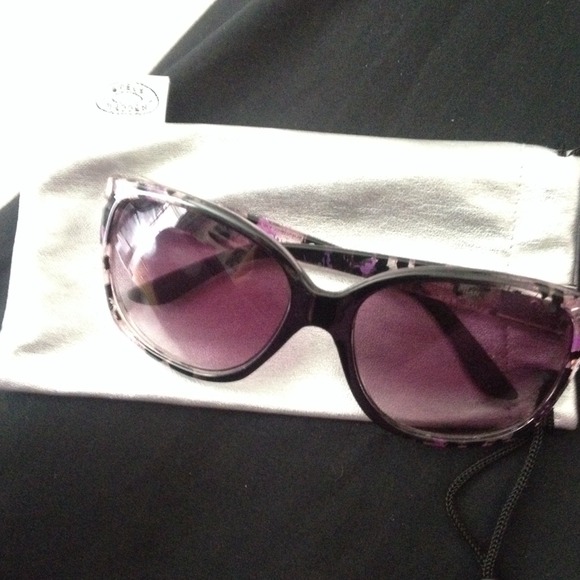 💜Purple Cheetah Print Sunglasses💜