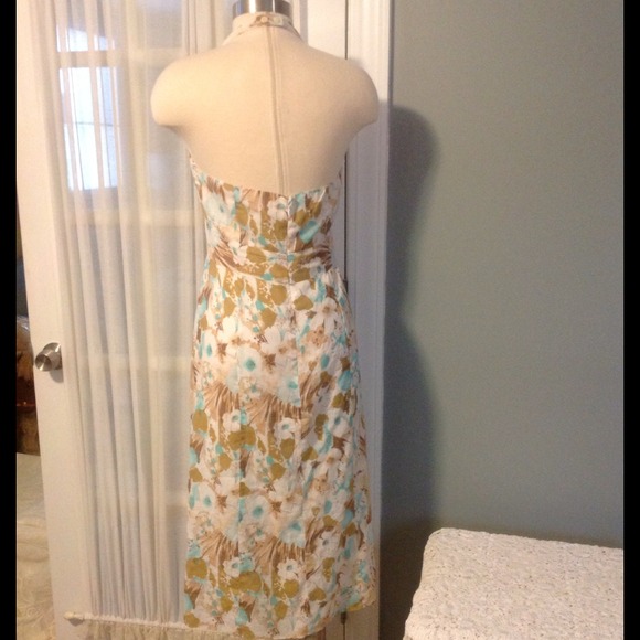 Laundry by Shelli Segal - Picture 2 of 4