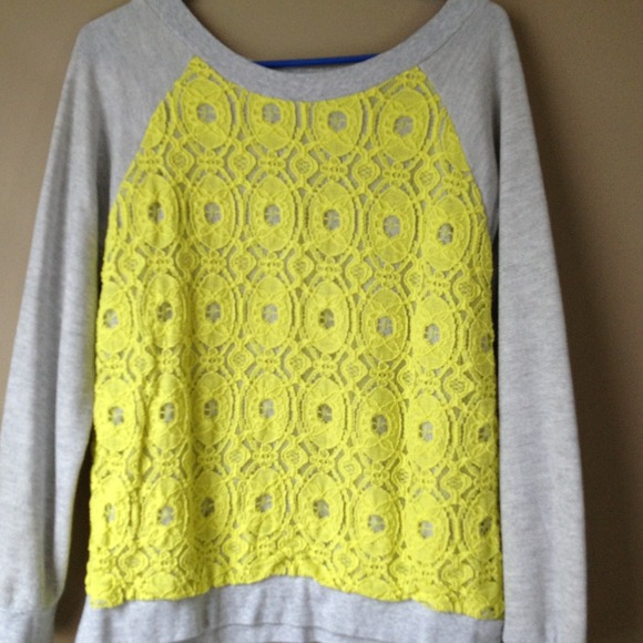 ⛔ SOLD⛔ Anthropologie Sun Medallion Pullover - Picture 2 of 3