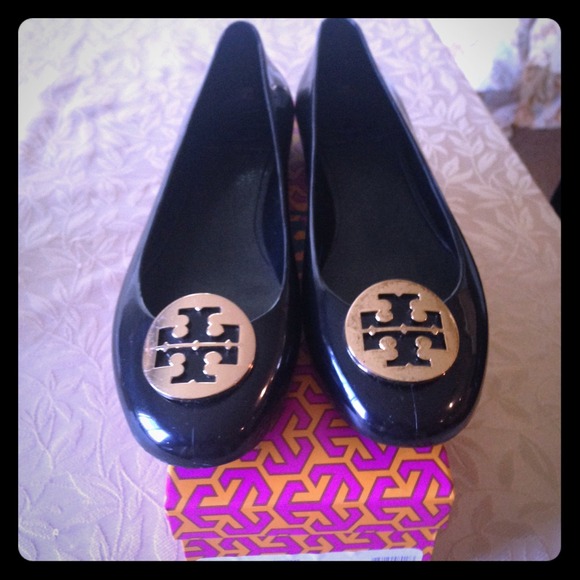 TB Black/ Gold Jelly Flats