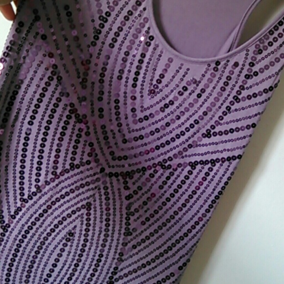 Razor back tank w sequins - Picture 3 of 4