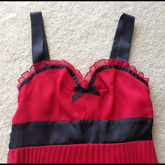 βοΈDonating MondayβοΈπHost Pick black & red dress - Picture 2 of 4