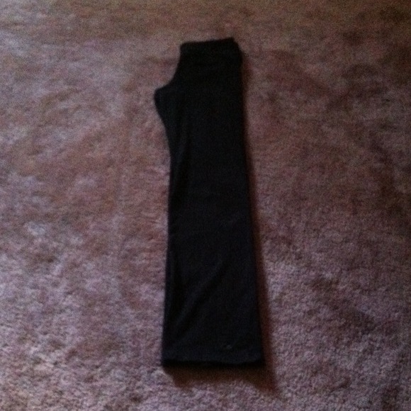 Yoga pants - Picture 2 of 3