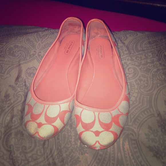 Authentic Coach flats