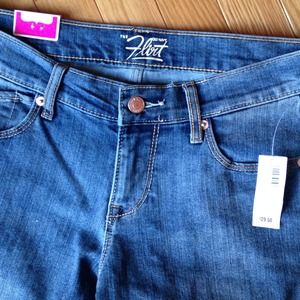 SOLD BRAND NEW WITH TAGS Old Navy denim!