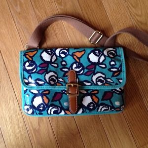 SOLD Blue FOSSIL keyper crossbody purse!