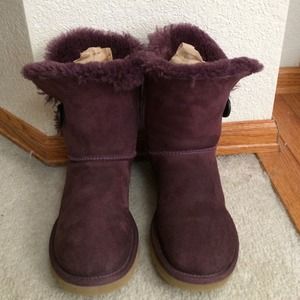 REDUCED Authentic UGG Bailey Button Short Boots