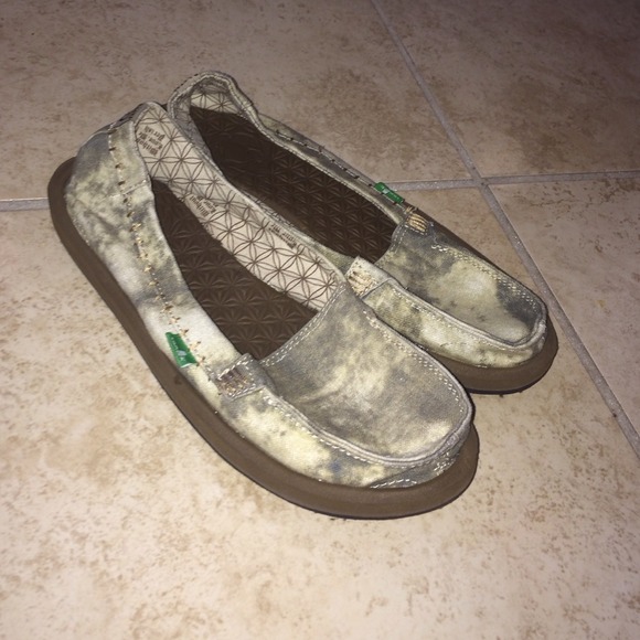 Sanuk Shoes - Sanuk