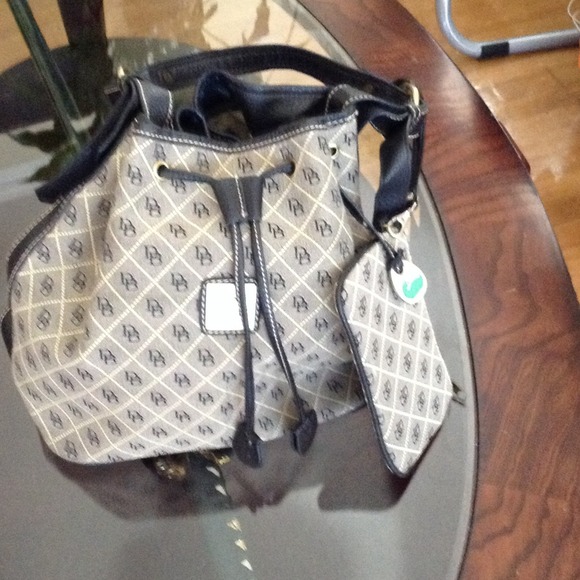 Donney bourke purse clean very nice
