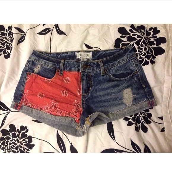 Cute bandana pocket shorts