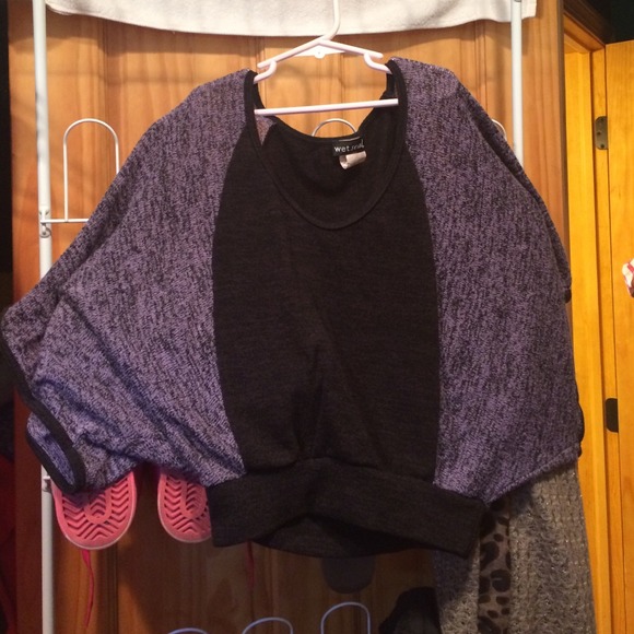 Purple and black elastic wasted wet seal crop top - Picture 1 of 1