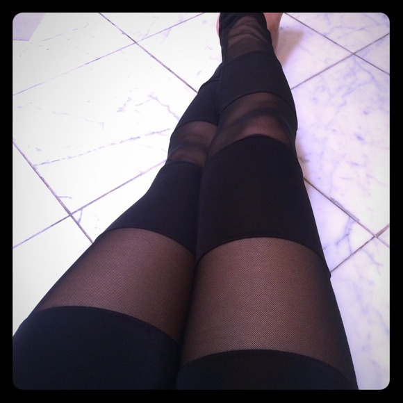 Black mesh leggings (New!)