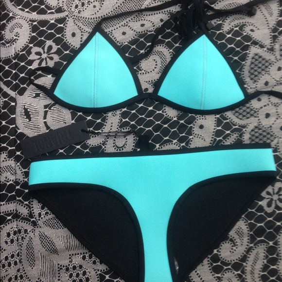 Triangl Bikini in Santa Rosa Splash