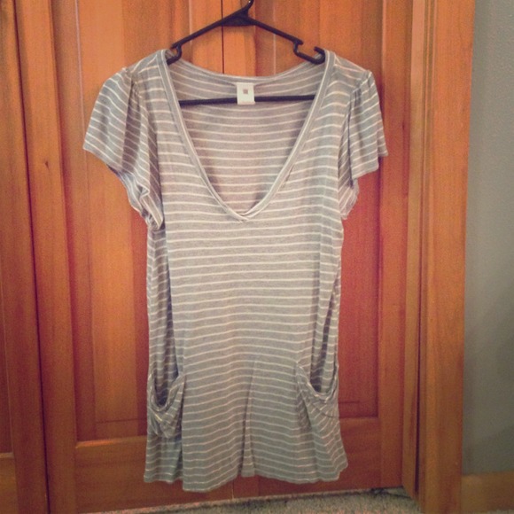 Tops - Grey top + hydrating cream bundle