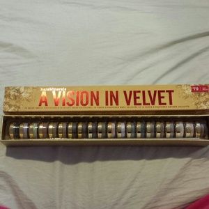 Bare minnerals "a vision in velvet" eyeshadows