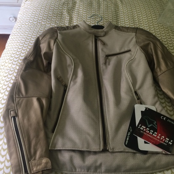 Sold!! Motorcycle jacket with armour - Picture 1 of 4