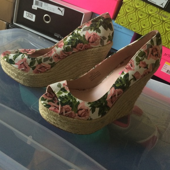 Betsy Johnson floral wedges